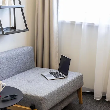 מלון Ibis Temple Meads 3*