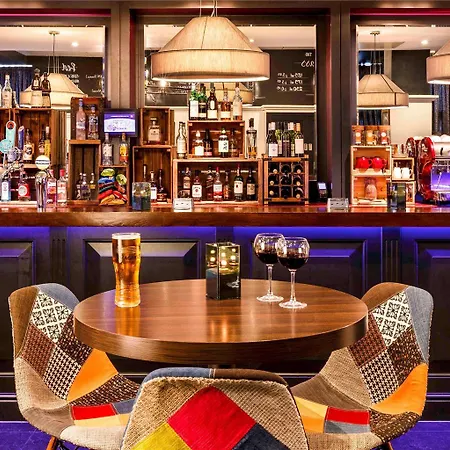 Ibis Temple Meads Готель 3*