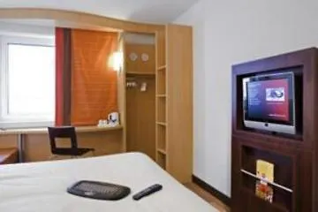 Hotel Ibis Temple Meads 3*