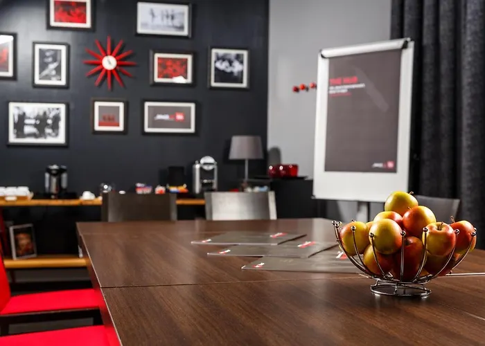 Ibis Temple Meads Hotel Bristol