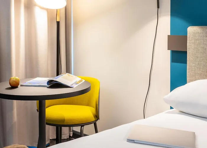 Ibis Temple Meads Hotel 3*